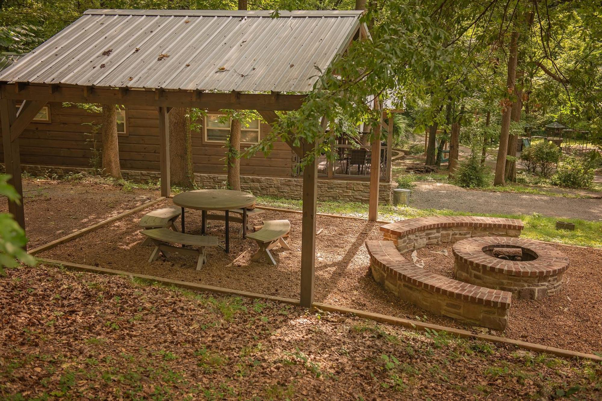 Lena Cabin Wooded Tiny Cabin - Hot Tub Chattanooga Bagian luar foto