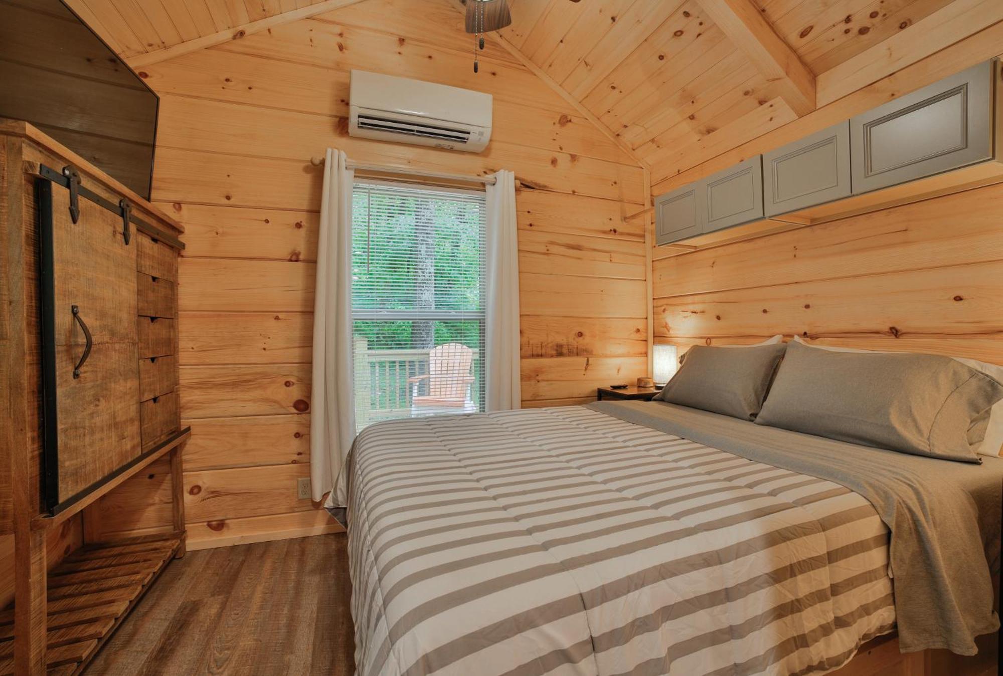 Lena Cabin Wooded Tiny Cabin - Hot Tub Chattanooga Bagian luar foto